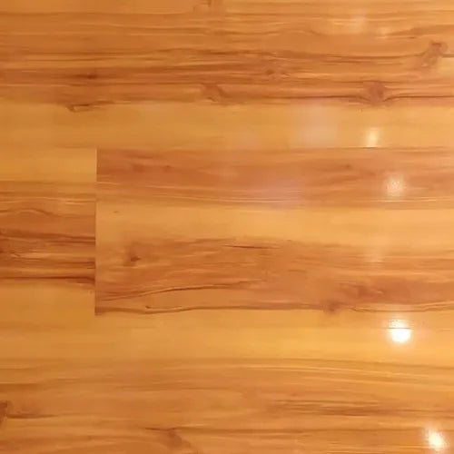 PISO-FLOTANTE-BRILLANTE-KEMPAS