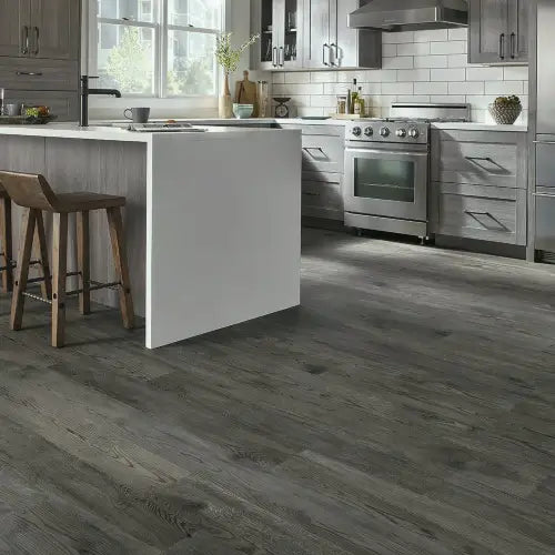 PISO-VINILICO-CLICK-INSTALADO-GRIS-RUSTICO